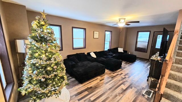 705 N Ottawa Avenue, Dixon, IL 61021