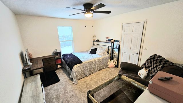 705 N Ottawa Avenue, Dixon, IL 61021