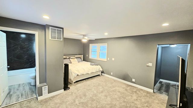 705 N Ottawa Avenue, Dixon, IL 61021