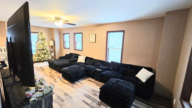 705 N Ottawa Avenue, Dixon, IL 61021