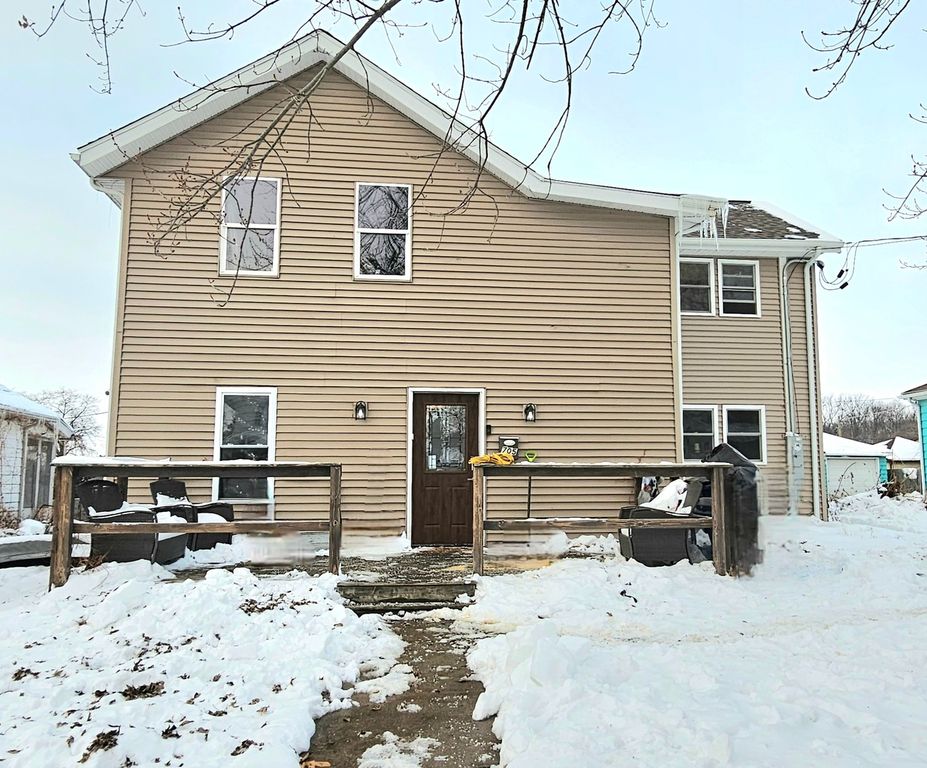 705 N Ottawa Avenue, Dixon, IL 61021
