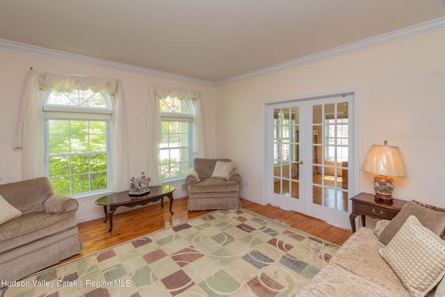 14 Glen Rock Circle, Highland, NY 12528