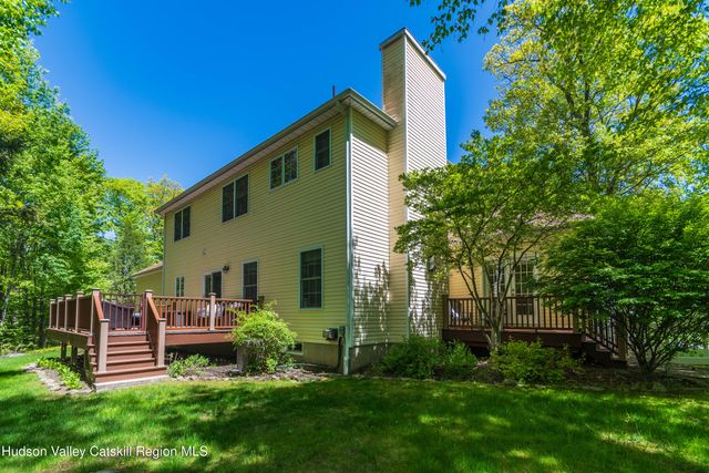 14 Glen Rock Circle, Highland, NY 12528