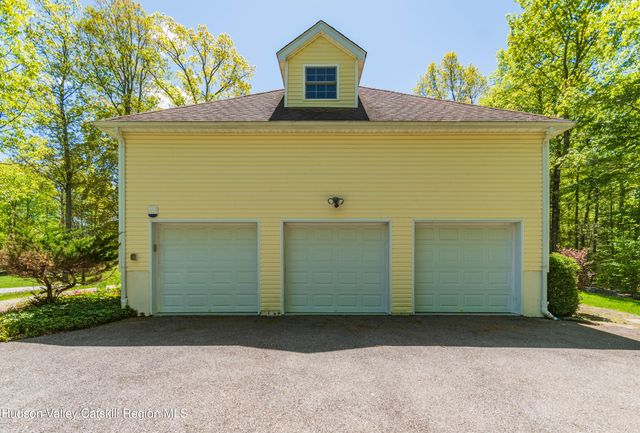 14 Glen Rock Circle, Highland, NY 12528