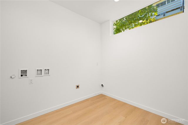 955 N 35th Street, Seattle, WA 98103