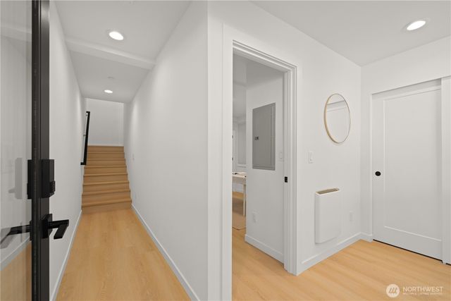 955 N 35th Street, Seattle, WA 98103