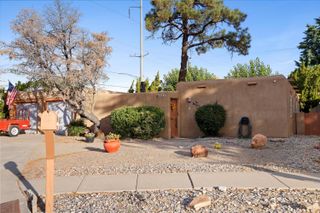 8501 Bellehaven Avenue NE, Albuquerque, NM 87112