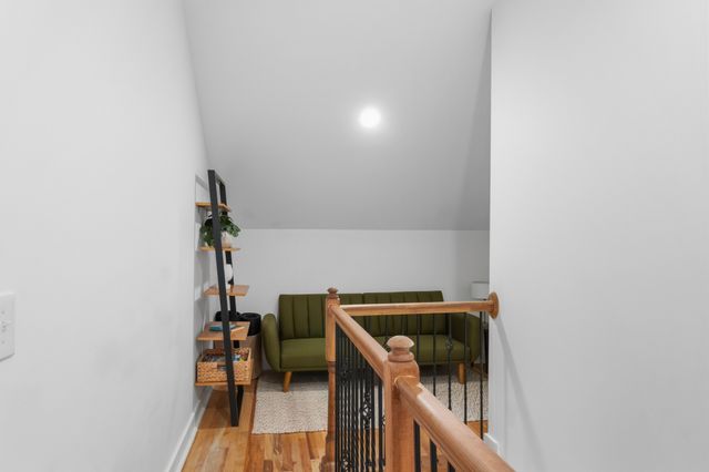 411 Riverside Dr, Columbia, TN 38401