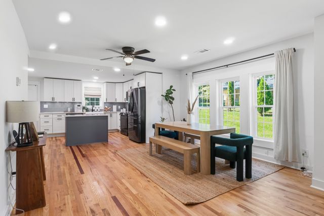 411 Riverside Dr, Columbia, TN 38401