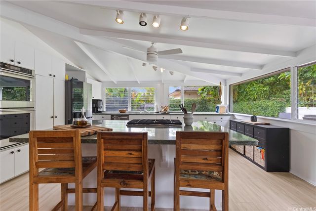 32 Pilipu Place A, Kailua, HI 96734