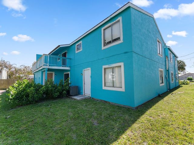 646 Eldorado Street, Fort Pierce, FL 34949