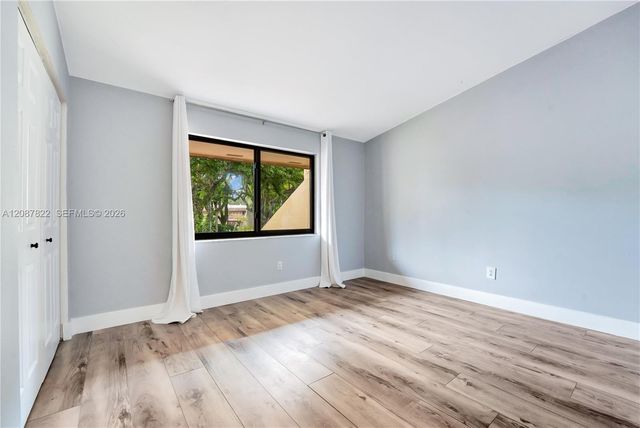 3871 Alcantara Avenue 74D, Doral, FL 33178