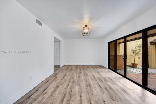3871 Alcantara Avenue 74D, Doral, FL 33178