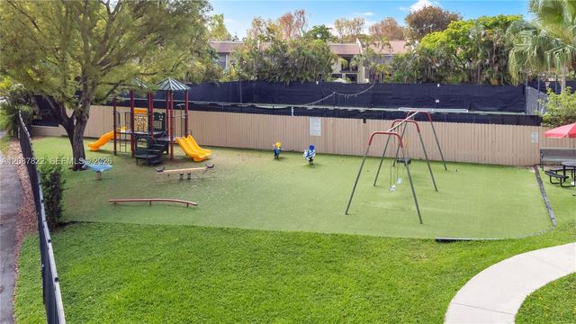 3871 Alcantara Avenue 74D, Doral, FL 33178