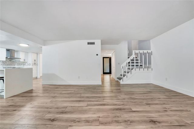 3871 Alcantara Avenue 74D, Doral, FL 33178