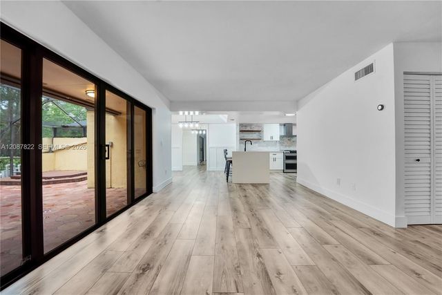 3871 Alcantara Avenue 74D, Doral, FL 33178
