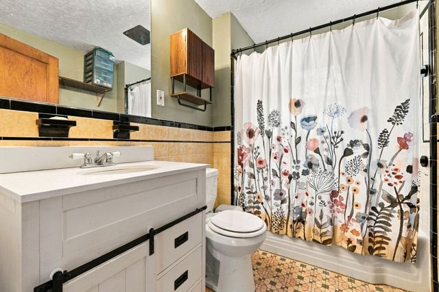 10 Salem St, Methuen, MA 01844