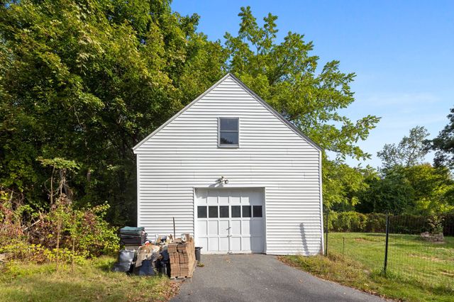 10 Salem St, Methuen, MA 01844