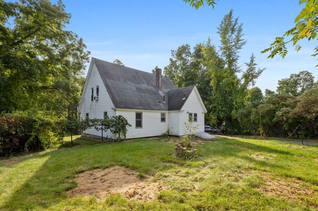 10 Salem St, Methuen, MA 01844