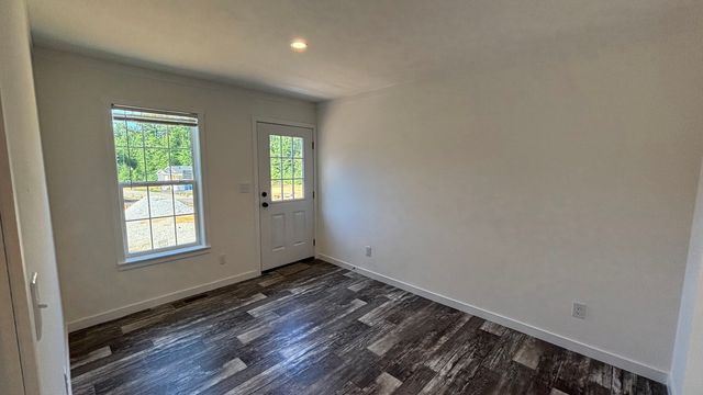 24 Pinrock Drive, Sturbridge, MA 01566