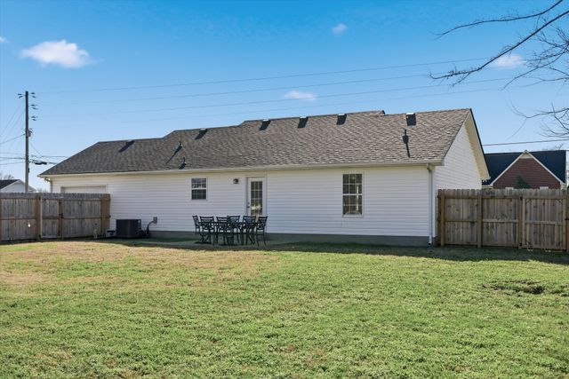 135 Mallow Dr, Christiana, TN 37037