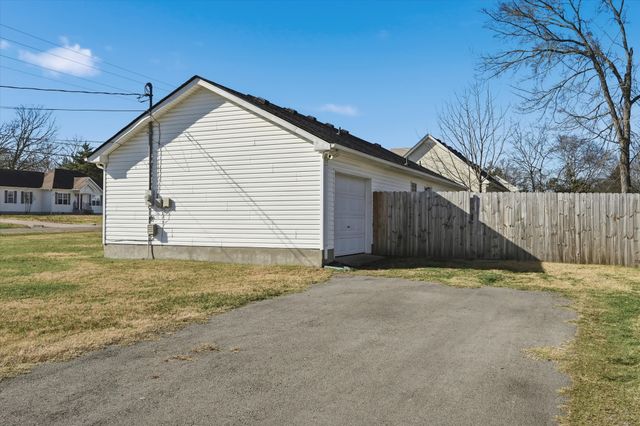 135 Mallow Dr, Christiana, TN 37037