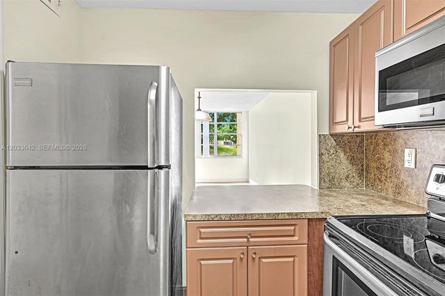 9410 Tangerine Place 105, Davie, FL 33324