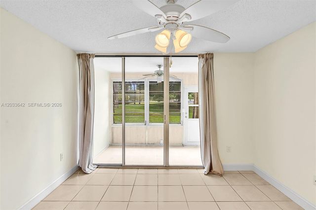 9410 Tangerine Place 105, Davie, FL 33324