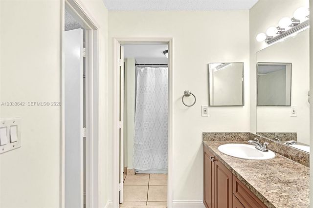 9410 Tangerine Place 105, Davie, FL 33324