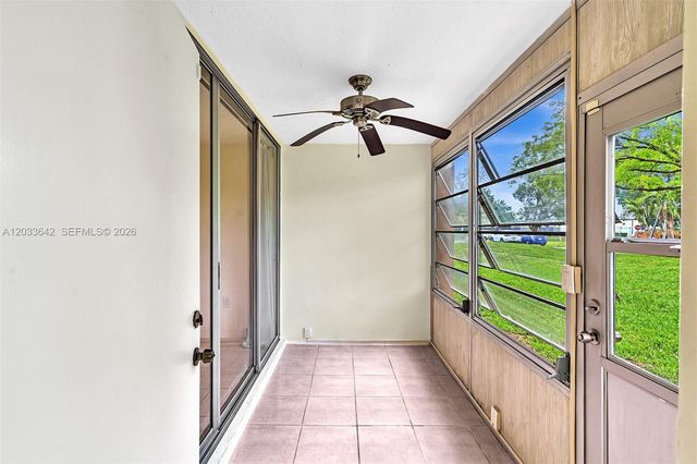 9410 Tangerine Place 105, Davie, FL 33324