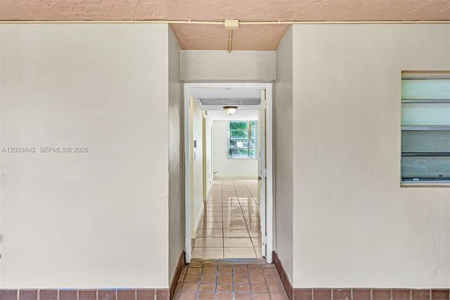 9410 Tangerine Place 105, Davie, FL 33324
