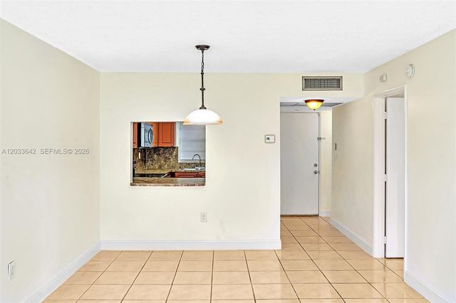 9410 Tangerine Place 105, Davie, FL 33324