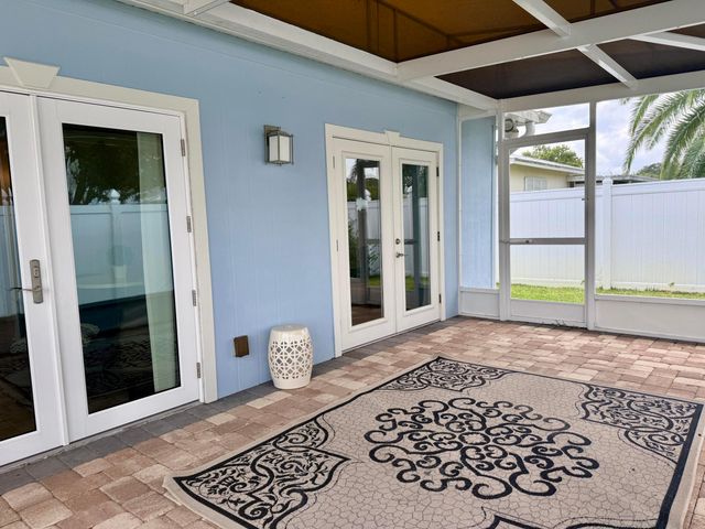 571 24th Avenue, Vero Beach, FL 32962