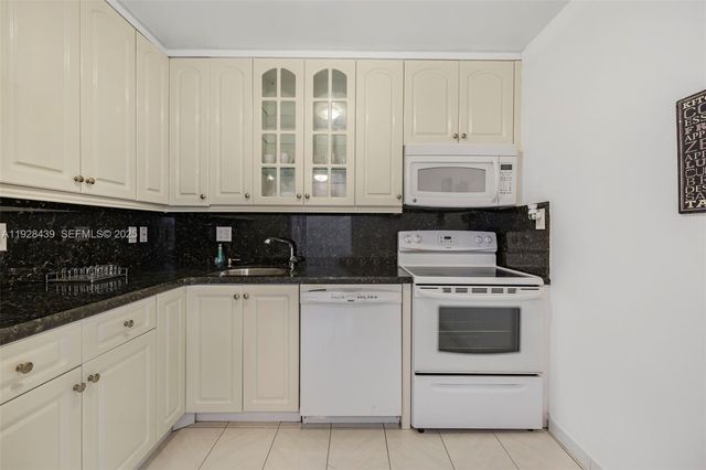 2017 S Ocean Dr 606, Hallandale Beach, FL 33009