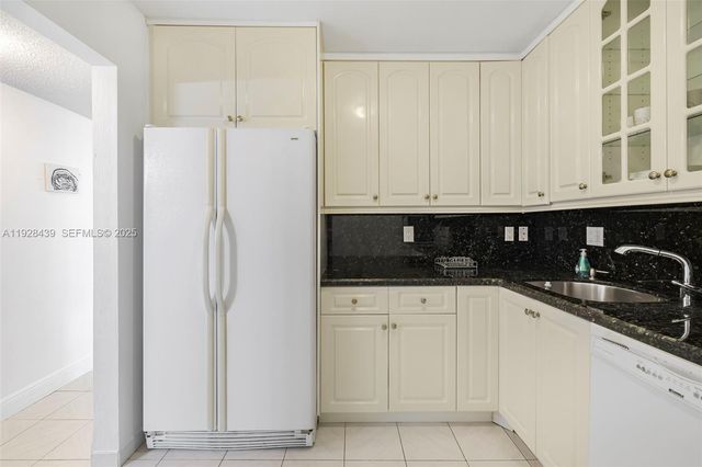 2017 S Ocean Dr 606, Hallandale Beach, FL 33009