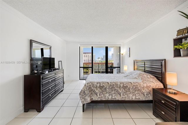 2017 S Ocean Dr 606, Hallandale Beach, FL 33009