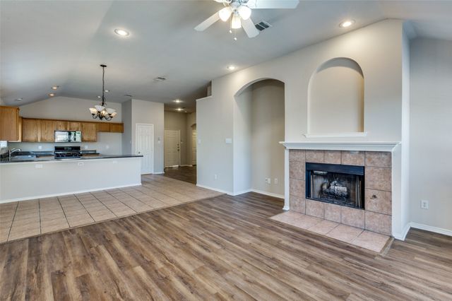 5608 Seafield Lane, Fort Worth, TX 76135