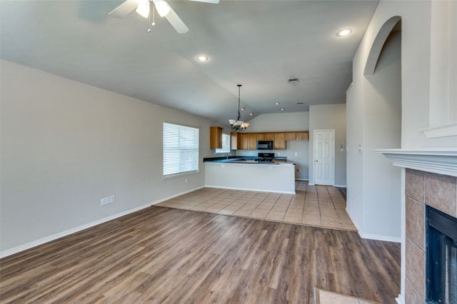 5608 Seafield Lane, Fort Worth, TX 76135