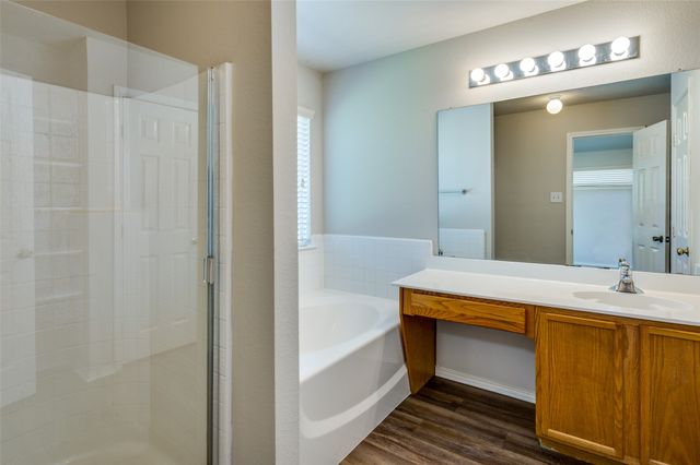 5608 Seafield Lane, Fort Worth, TX 76135