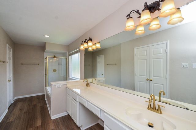 1501 Mulberry Court, Pearland, TX 77581