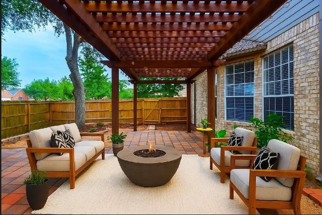 1501 Mulberry Court, Pearland, TX 77581