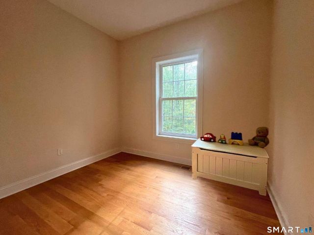 664 Sport Hill Road, Easton, CT 06612