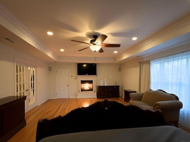 664 Sport Hill Road, Easton, CT 06612