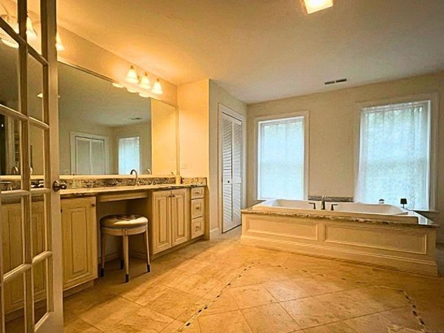 664 Sport Hill Road, Easton, CT 06612