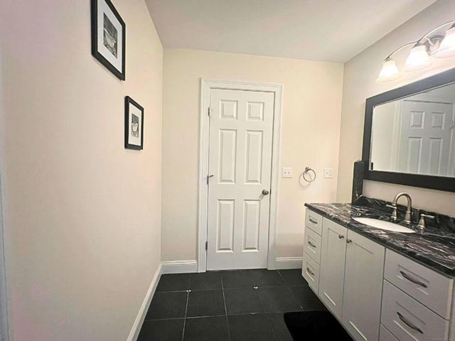 664 Sport Hill Road, Easton, CT 06612