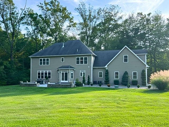 664 Sport Hill Road, Easton, CT 06612