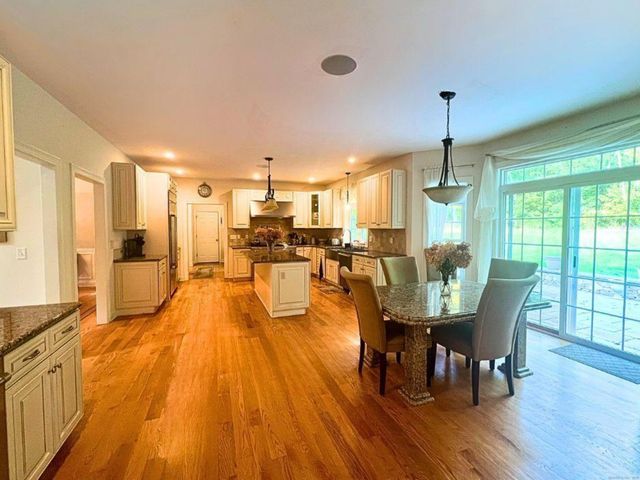 664 Sport Hill Road, Easton, CT 06612