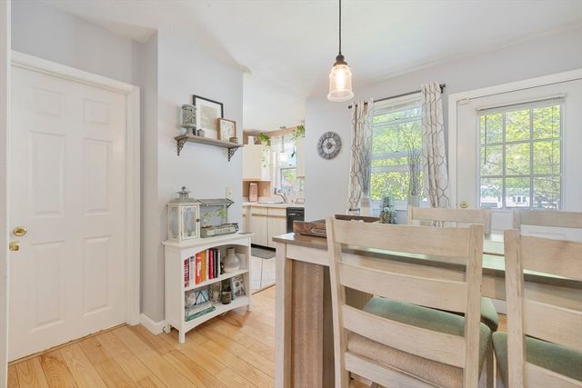 3 Summerville Rd 3, Foxboro, MA 02035
