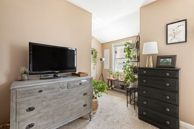 3 Summerville Rd 3, Foxboro, MA 02035
