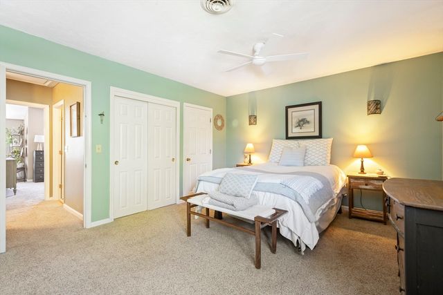 3 Summerville Rd 3, Foxboro, MA 02035